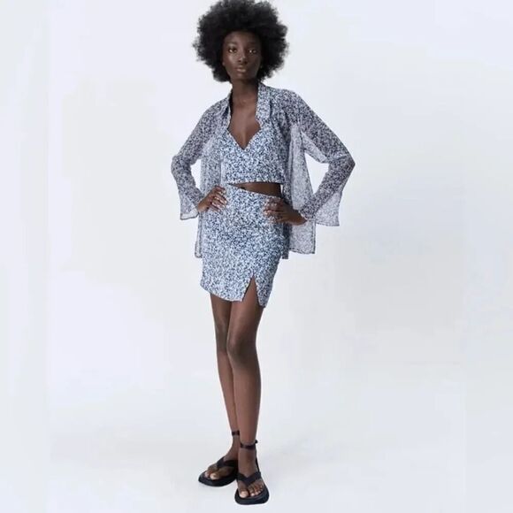 ZARA FLORAL PRINT BLOUSE - Picture 6 of 8